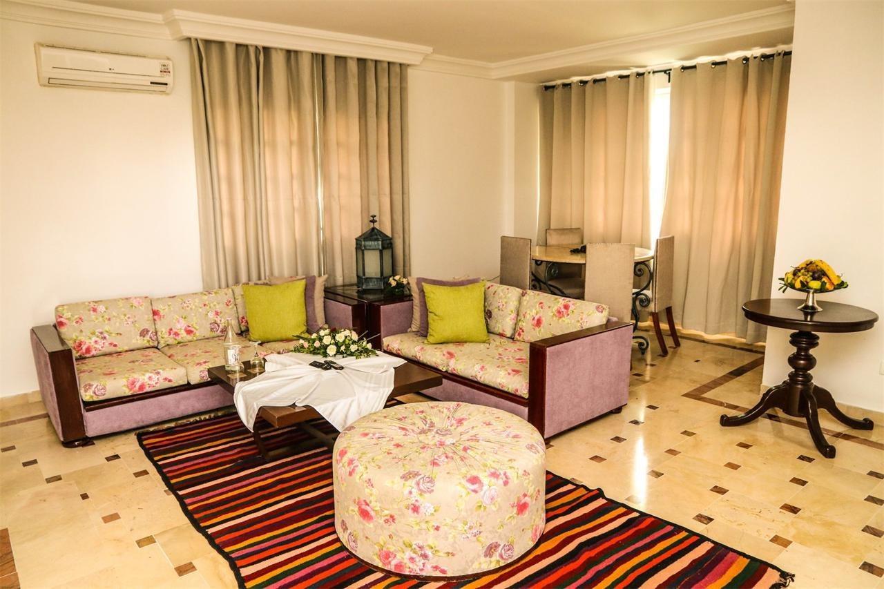Suites Hotel Les Charmilles & Spa La Marsa Exterior photo