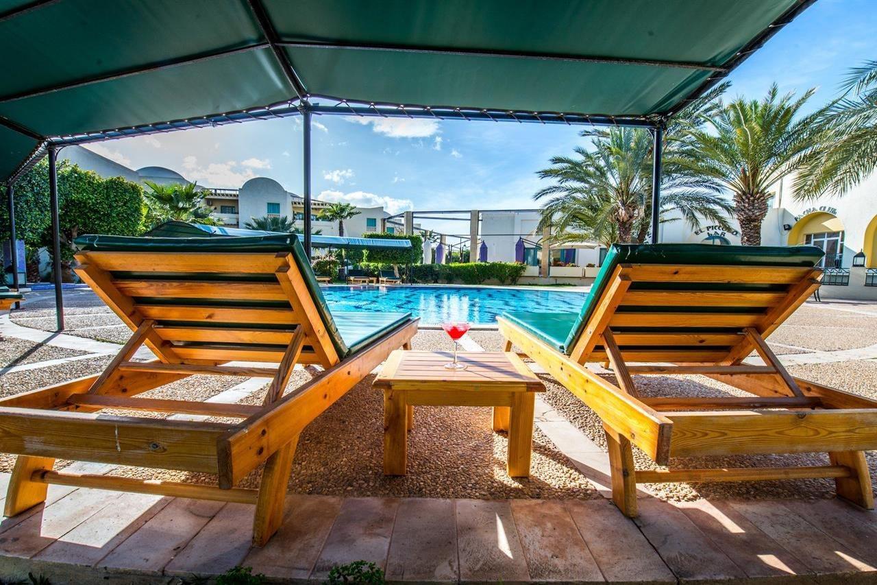 Suites Hotel Les Charmilles & Spa La Marsa Exterior photo