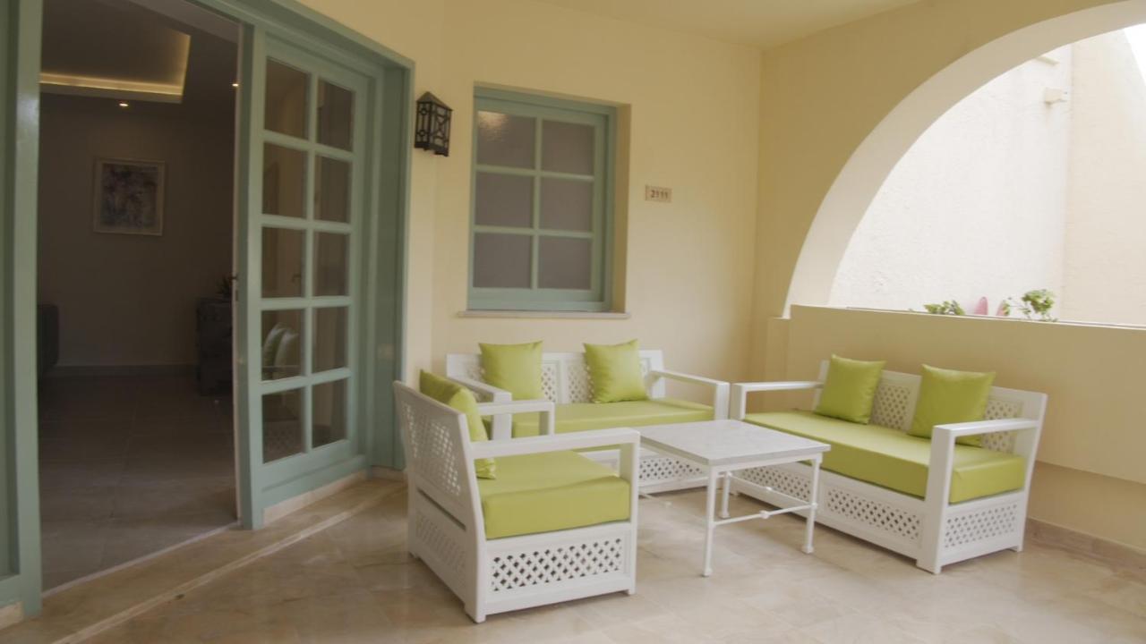 Suites Hotel Les Charmilles & Spa La Marsa Exterior photo